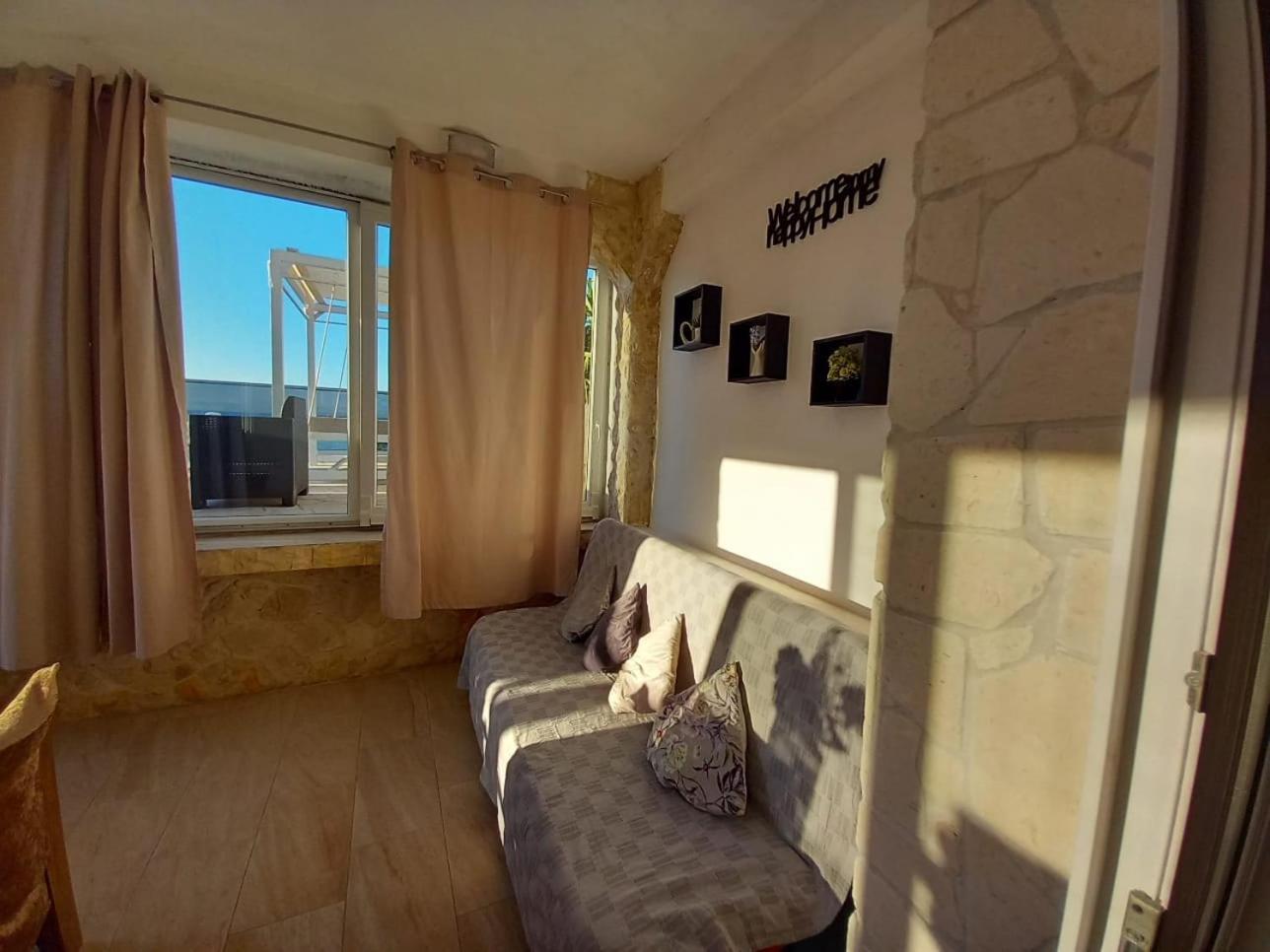 Tudek Apartment